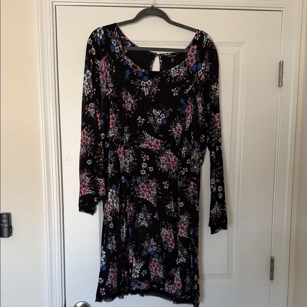 Torrid Black Floral Long-Sleeve Women’s Dress